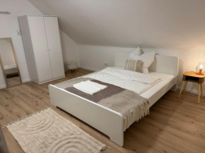 Modern 2 bedroom apartment with balcony